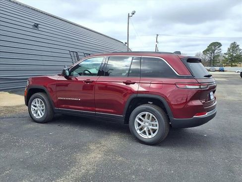 New 2026 Jeep Grand Cherokee Laredo AWD/4WD image 3