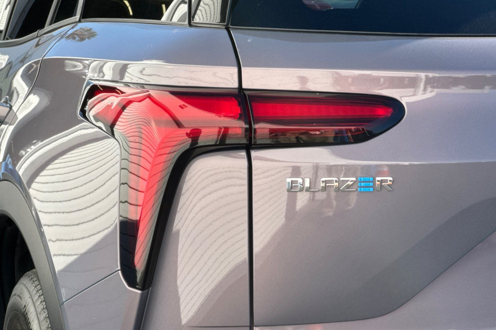 Used 2024 Chevrolet Blazer EV LT AWD/4WD image 45