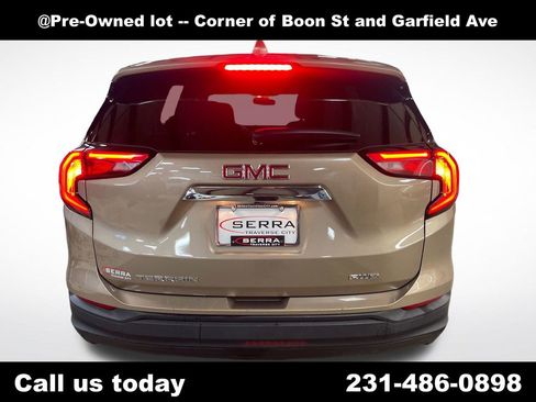 Used 2018 GMC Terrain SLE AWD/4WD image 4