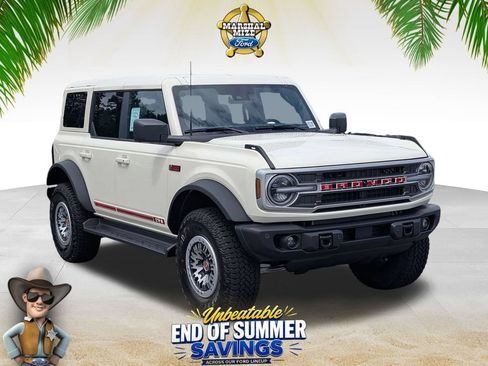 New 2026 Ford Bronco Outer Banks w/ Sasquatch Package AWD/4WD image 1