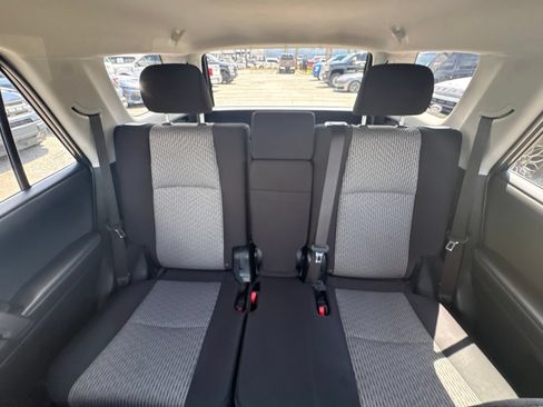 Used 2024 Toyota 4Runner SR5 AWD/4WD image 29