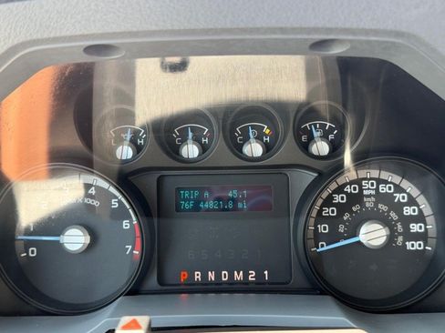 Used 2015 Ford F250 XL w/ Power Equipment Group RWD image 40