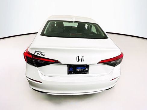 Used 2023 Honda Civic EX image 6