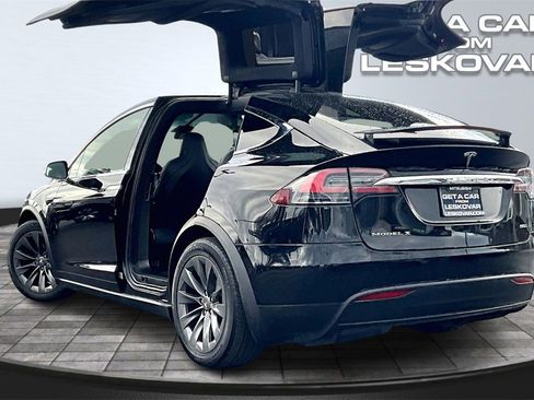 Used 2019 Tesla Model X 100D image 2