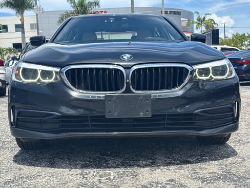 Used 2019 BMW 530i xDrive w/ Convenience Package AWD/4WD image 2