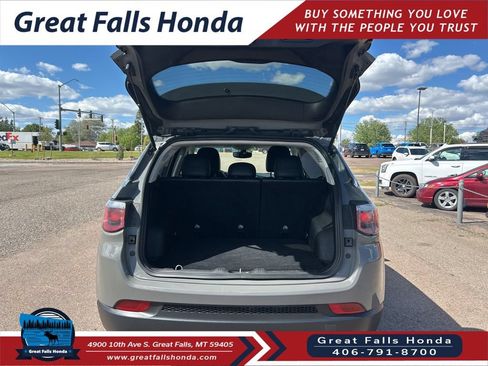 Used 2019 Jeep Compass Limited AWD/4WD image 7