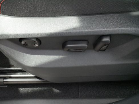Certified 2026 Volkswagen Atlas Peak Edition AWD/4WD image 20
