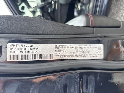 Used 2025 Dodge Durango GT RWD image 35