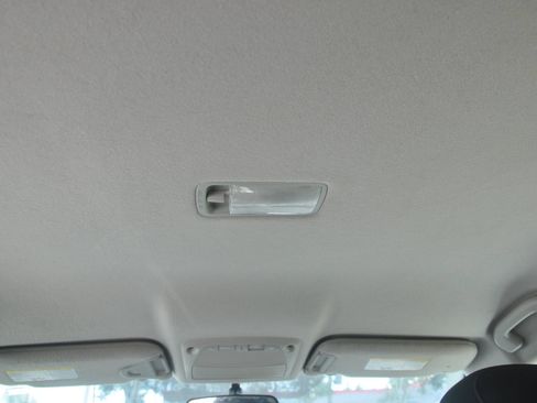Used 2015 Nissan Sentra SV FWD image 19