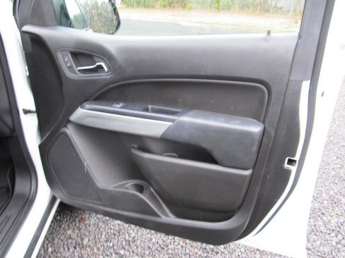 Used 2019 Chevrolet Colorado LT image 40