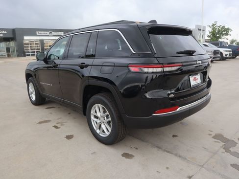 New 2026 Jeep Grand Cherokee Laredo X AWD/4WD image 23