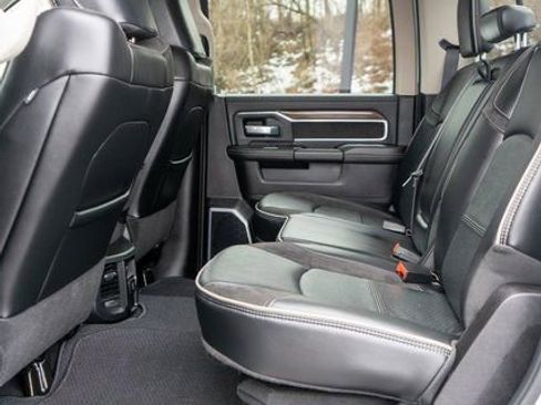 Used 2024 RAM 2500 Laramie AWD/4WD image 11