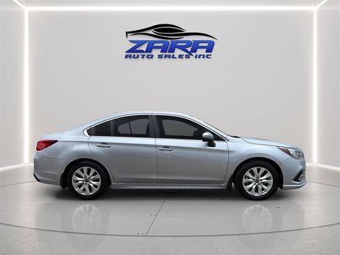 Used 2018 Subaru Legacy 3.6R Limited AWD/4WD image 8