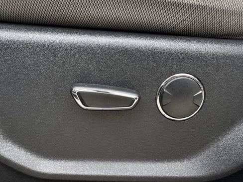 Used 2017 Ford F250 XLT w/ XLT Premium Package image 25