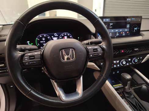 Used 2024 Honda Accord Touring image 16