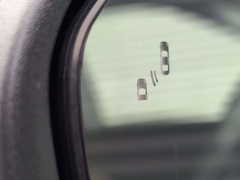 Used 2022 Ford Explorer XLT w/ Equipment Group 202A image 13