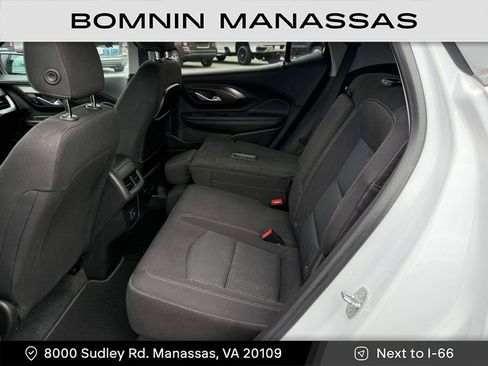 Used 2022 GMC Terrain SLE w/ Driver Convenience Package image 13