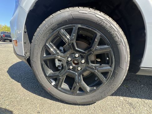 New 2025 Ford Maverick XLT w/ XLT Luxury Package AWD/4WD image 12