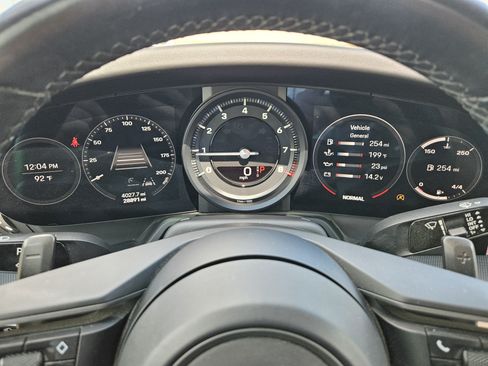 Used 2020 Porsche 911 Carrera 4S AWD/4WD image 16