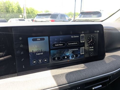 Used 2025 Nissan Kicks SV FWD image 16
