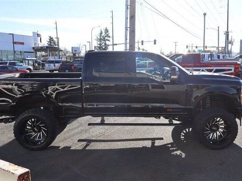 Used 2025 Ford F350 Platinum image 6