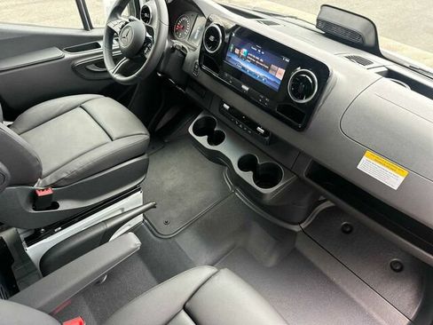 New 2026 Mercedes-Benz Sprinter 2500 image 16