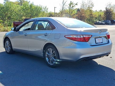 Used 2017 Toyota Camry XSE image 7