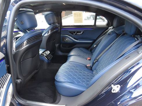Used 2023 Mercedes-Benz S 580 4MATIC Sedan w/ AMG Line image 19