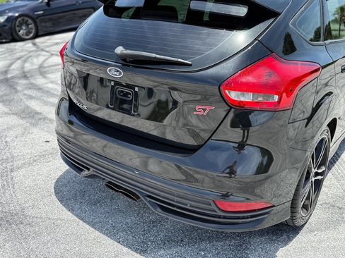 Used 2015 Ford Focus ST w/ Equipment Group 401A image 5