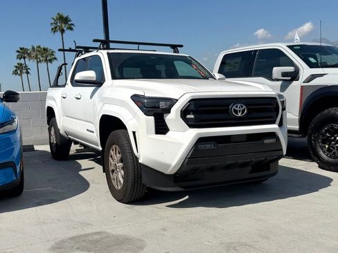 Used 2024 Toyota Tacoma SR5 image 1