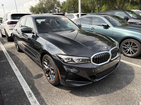 Certified 2025 BMW 330i Sedan RWD image 1