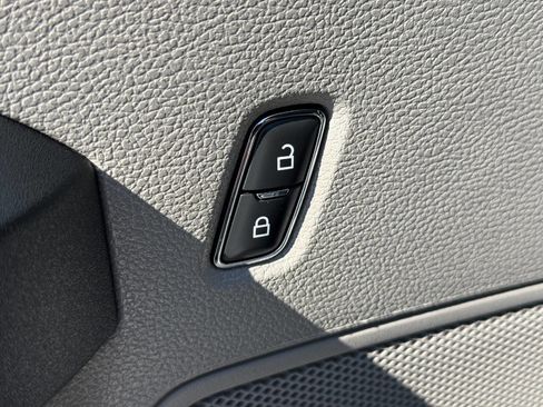 Used 2022 Ford F250 XL w/ Power Equipment Group image 13