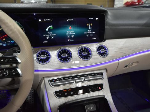 Used 2023 Mercedes-Benz E 450 4MATIC Cabriolet image 30