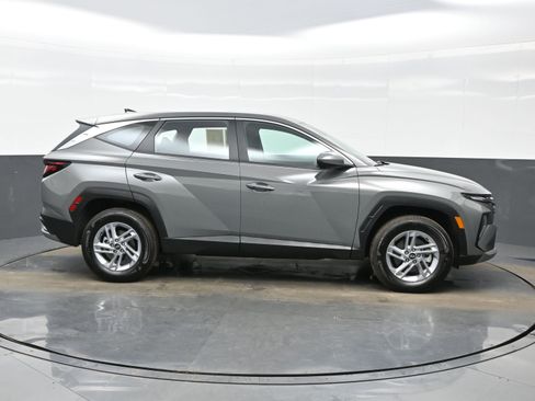 Certified 2026 Hyundai Tucson SE image 7