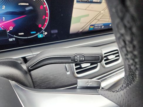 New 2026 Mercedes-Benz GLS 450 4MATIC image 11