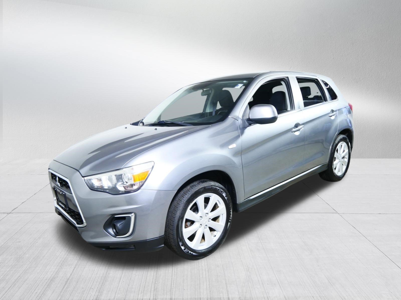 Used 2014 Mitsubishi Outlander Sport SE AWD/4WD image 3