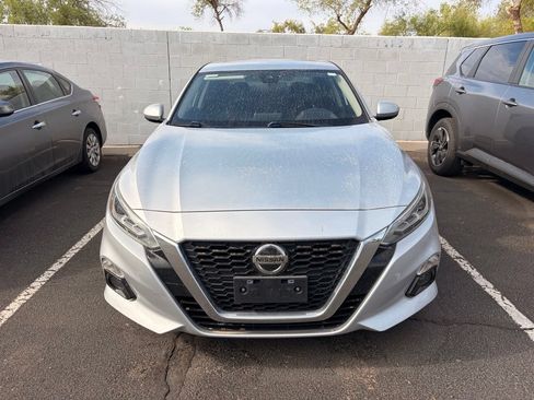 Used 2019 Nissan Altima 2.5 SV FWD image 3