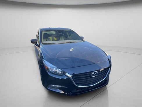Used 2018 MAZDA MAZDA3 Touring image 3