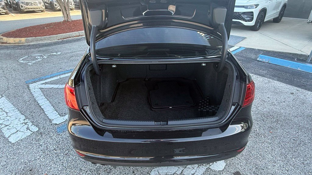Used 2013 Volkswagen Jetta GLI FWD image 26