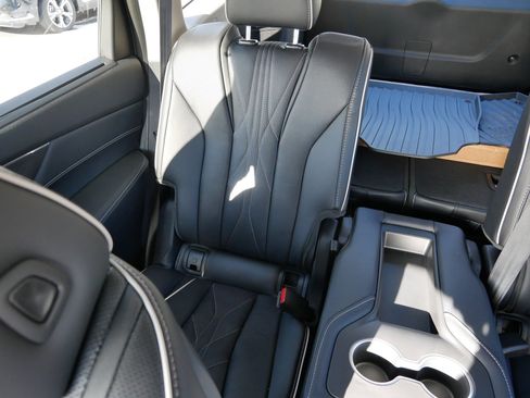 Used 2026 Acura MDX SH-AWD w/ Advance Package image 12