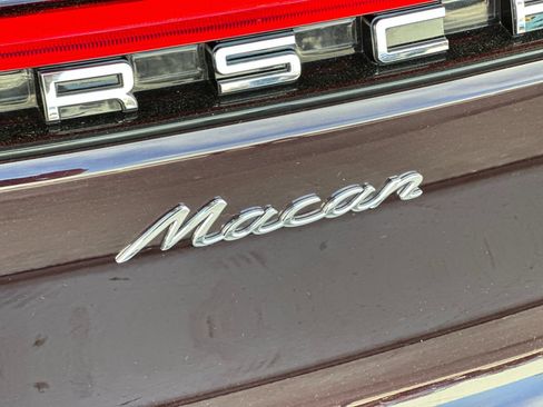 Certified 2026 Porsche Macan AWD/4WD image 35