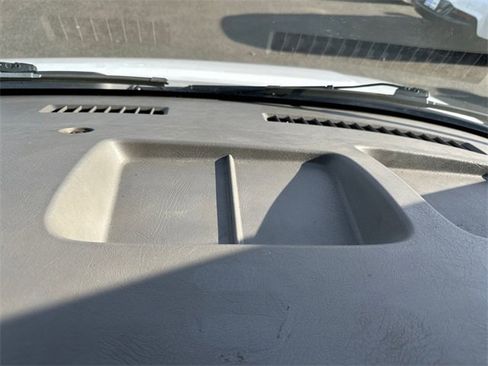 Used 2017 GMC Savana 3500 image 31