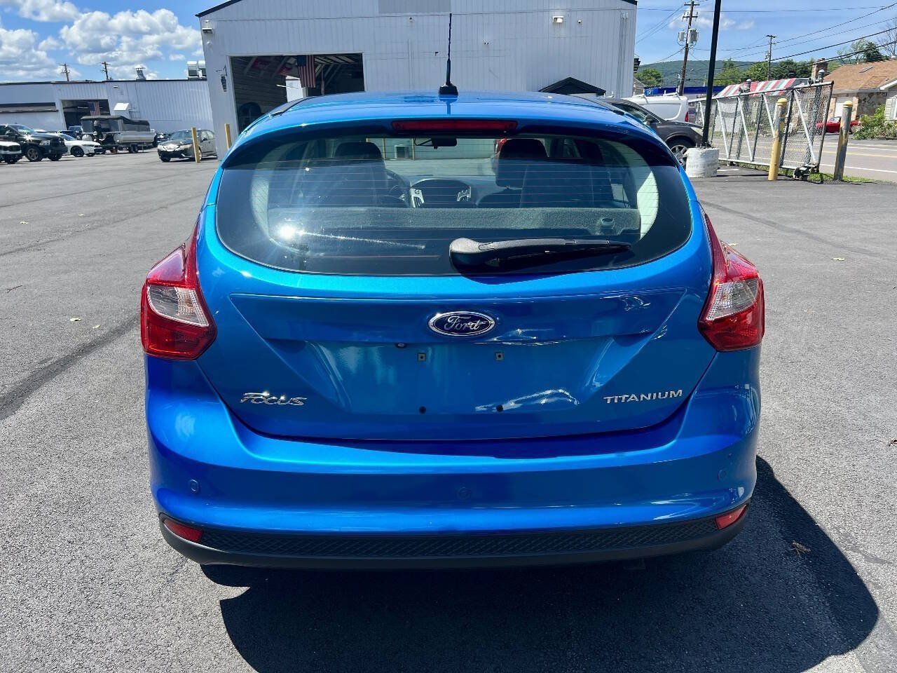 Used 2014 Ford Focus Titanium FWD image 4