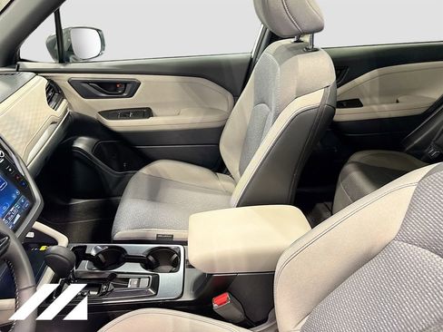 Used 2026 Subaru Forester Premium AWD/4WD image 25