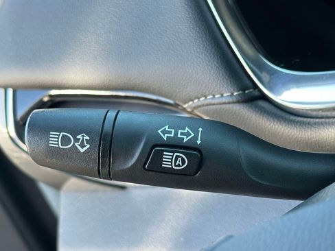 Certified 2023 Chevrolet Traverse LT image 21