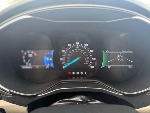 Used 2020 Ford Fusion SE FWD image 18