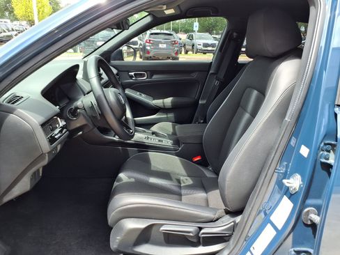 Used 2025 Honda Civic Sport image 17