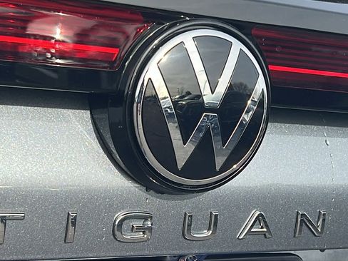 New 2026 Volkswagen Tiguan SE AWD/4WD image 28