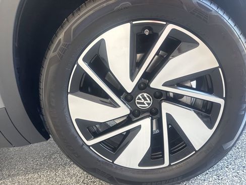 New 2026 Volkswagen Atlas SE image 7