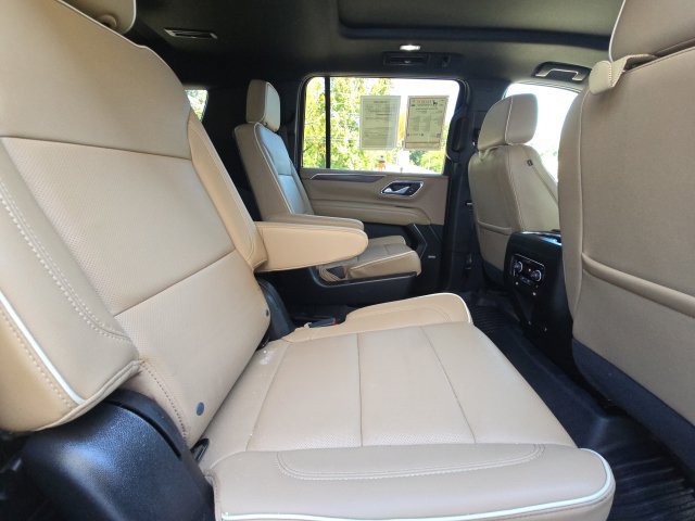 Certified 2023 Chevrolet Suburban Premier AWD/4WD image 17